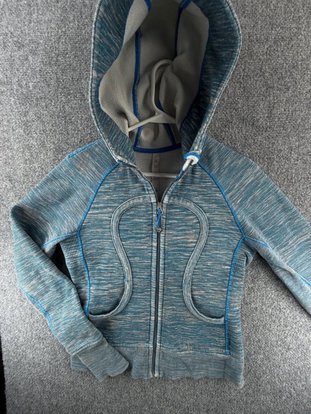 Lululemon SCUBA HOODIE Blue Gray Zip Jacket Pockets Size 6 Cotton Blend